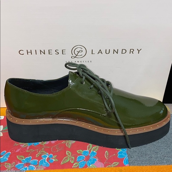 NIB CHINESE LAUNDRY CECILIA OXFORD PATENT OLIVE - Picture 2 of 10